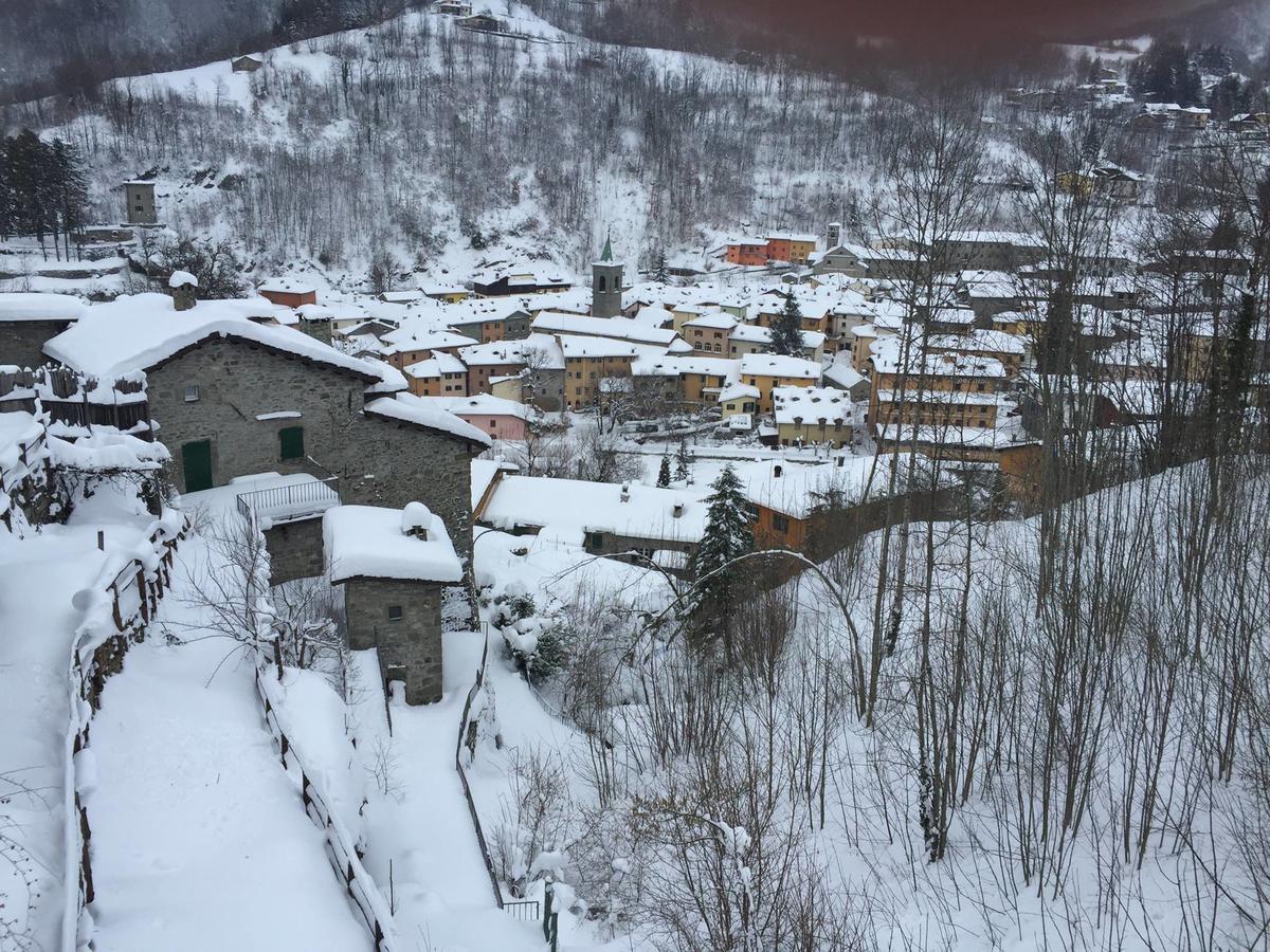 Hotel Appennino 菲乌马尔博 外观 照片