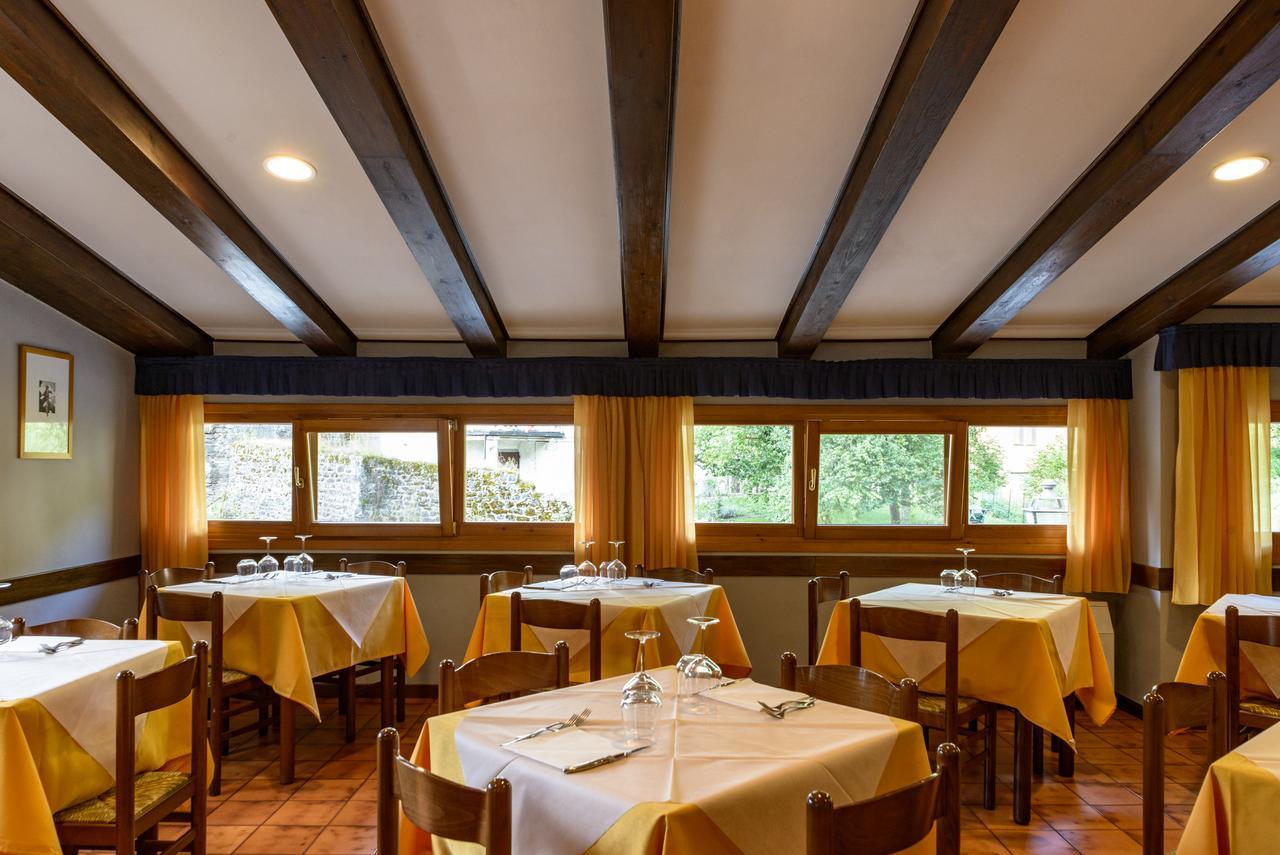 Hotel Appennino 菲乌马尔博 外观 照片